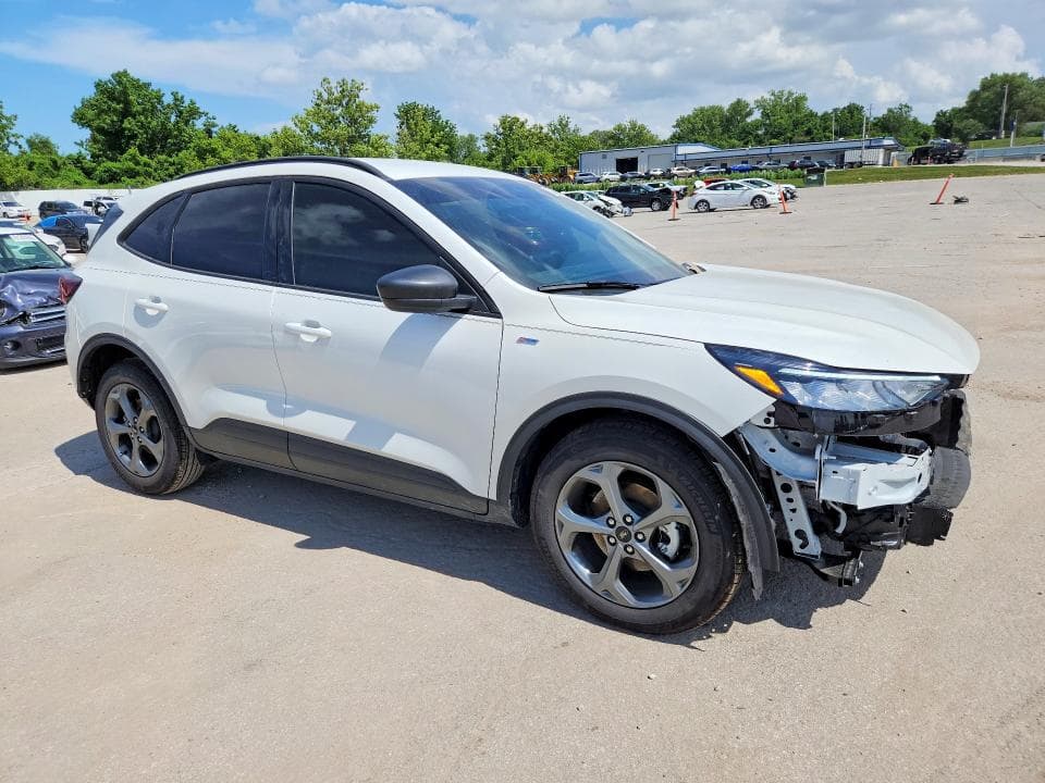 2026 FORD ESCAPE ST LINE 4