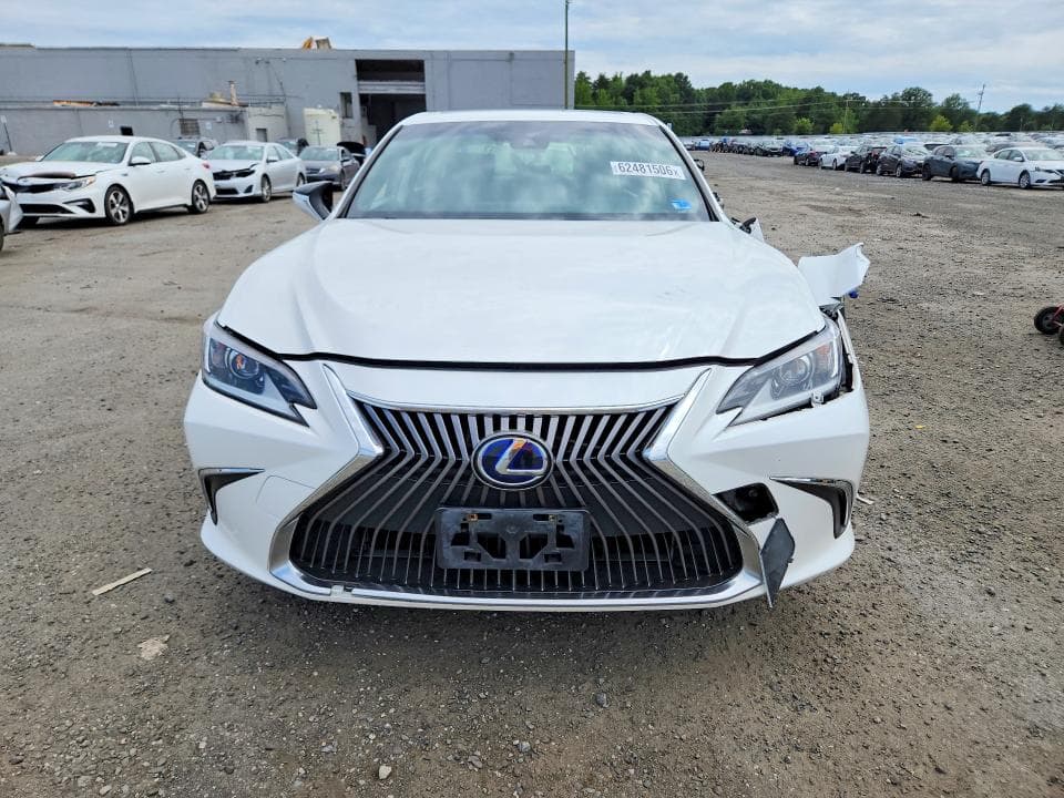 2019 LEXUS ES 300H 5