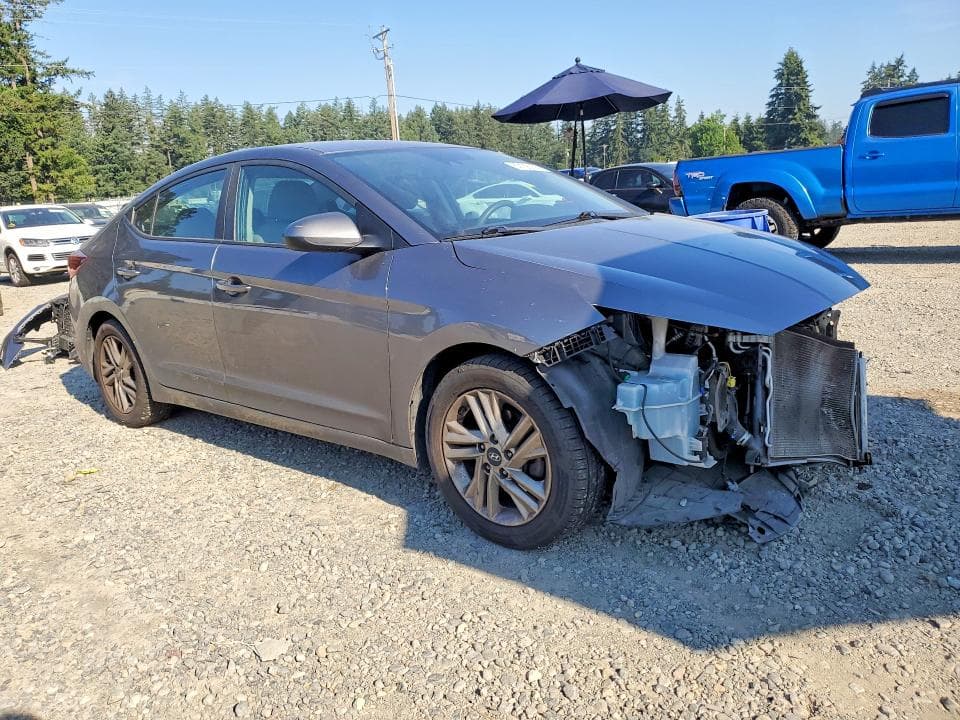 2020 HYUNDAI ELANTRA SEL 4
