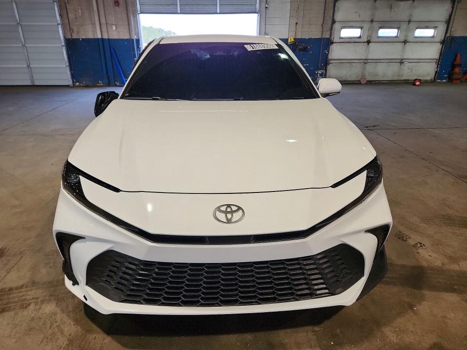 2026 TOYOTA CAMRY SE 5