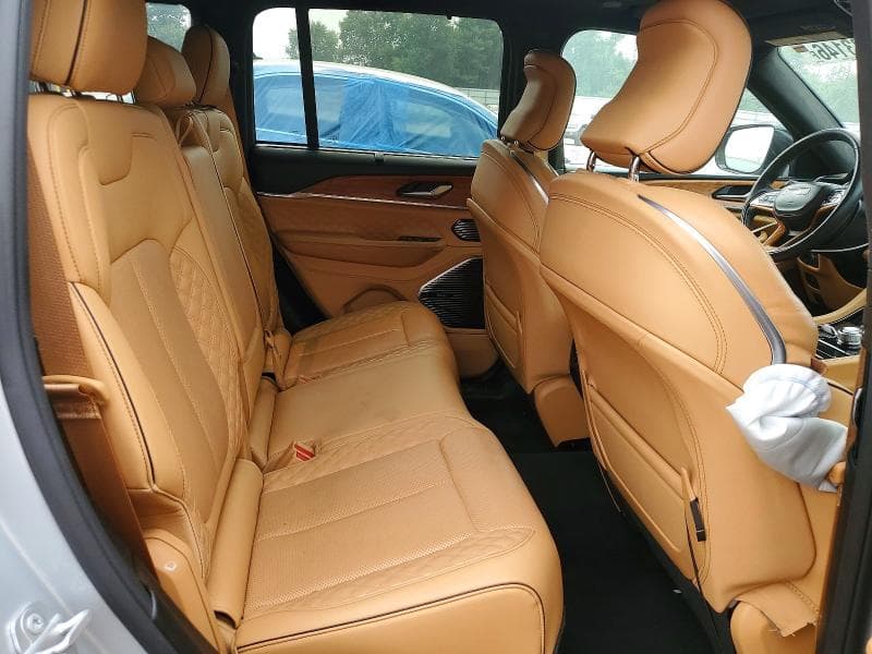 2022 JEEP GRAND CHEROKEE SUMMIT 11