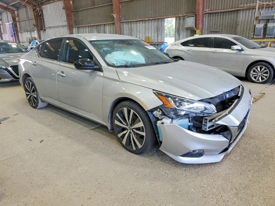 2022 NISSAN ALTIMA SR 4