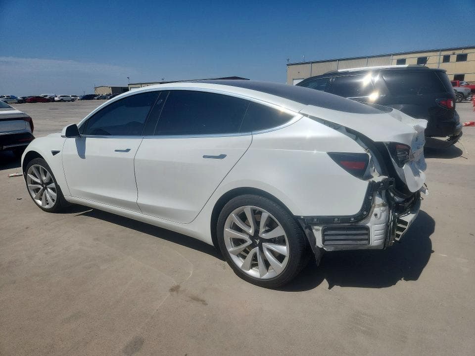 2018 TESLA MODEL 3 2