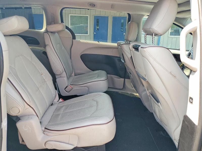2017 CHRYSLER PACIFICA LIMITED 11