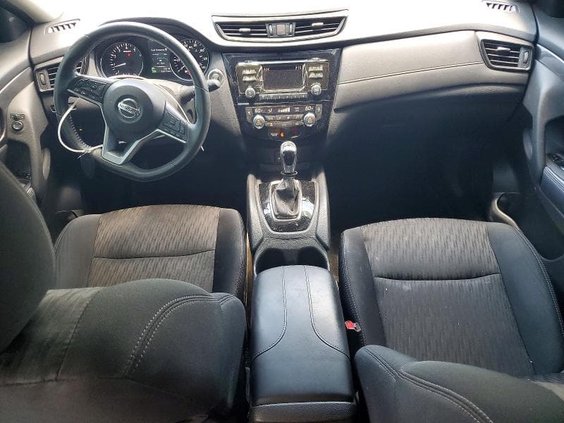 2017 NISSAN ROGUE SV 8