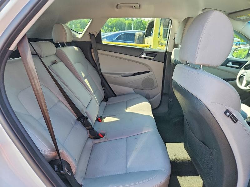 2021 HYUNDAI TUCSON SE 11