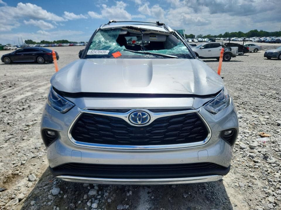 2023 TOYOTA HIGHLANDER HYBRID LIMITED 5