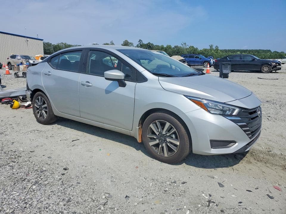 2025 NISSAN VERSA SV 4