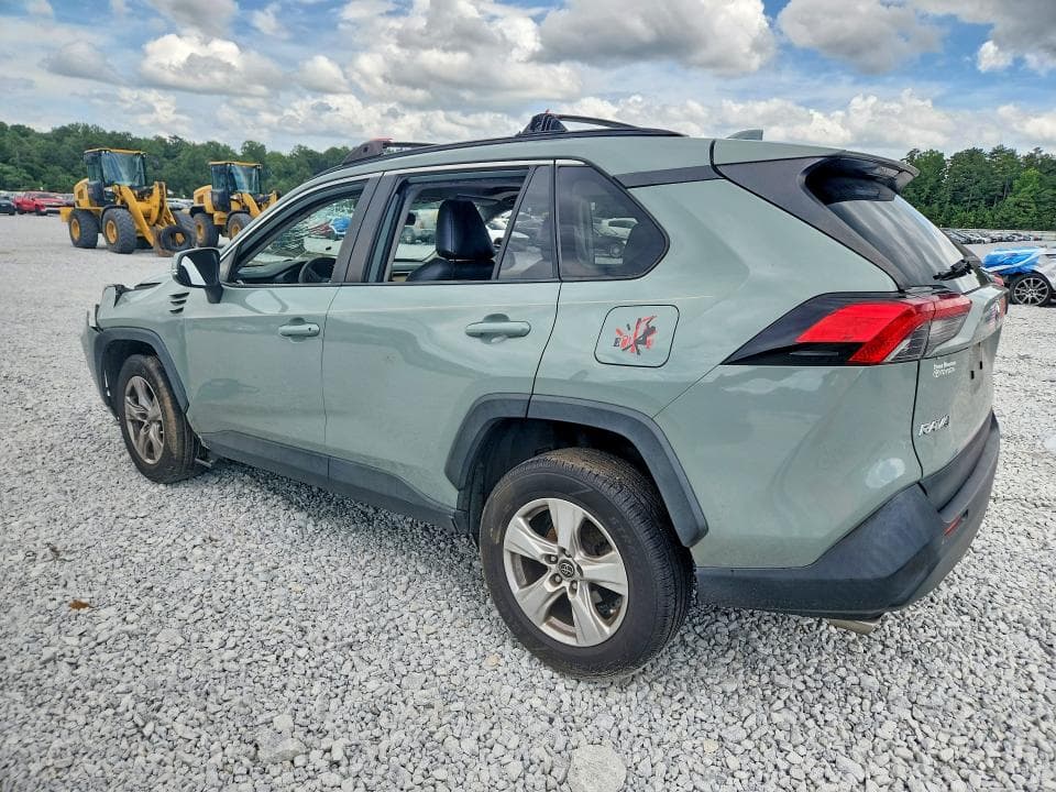 2019 TOYOTA RAV4 XLE 2
