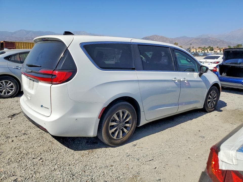2025 CHRYSLER PACIFICA HYBRID SELECT 3