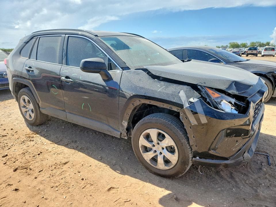 2021 TOYOTA RAV4 LE 4