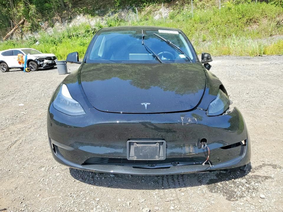 2024 TESLA MODEL Y 5