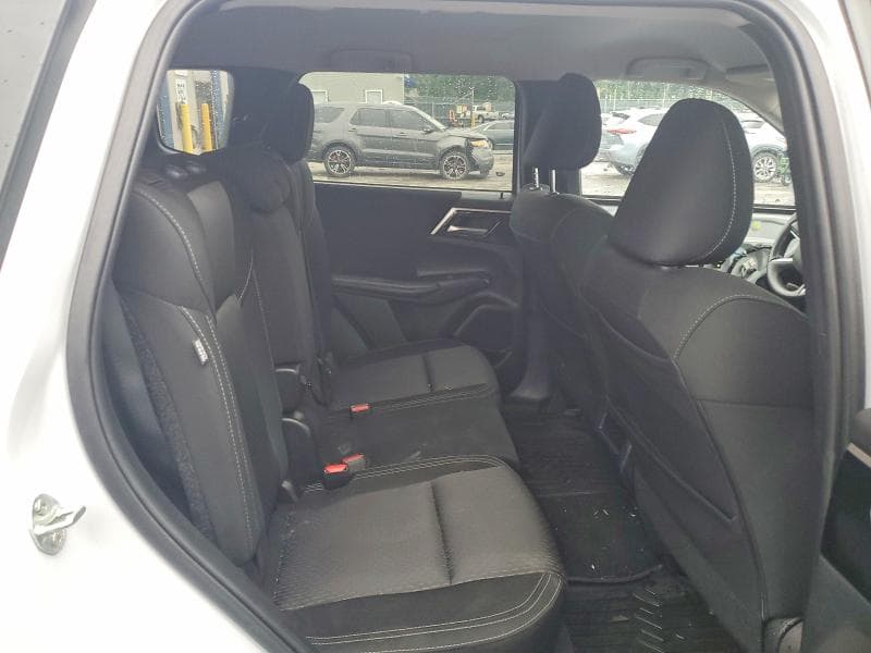 2024 MITSUBISHI OUTLANDER ES 11