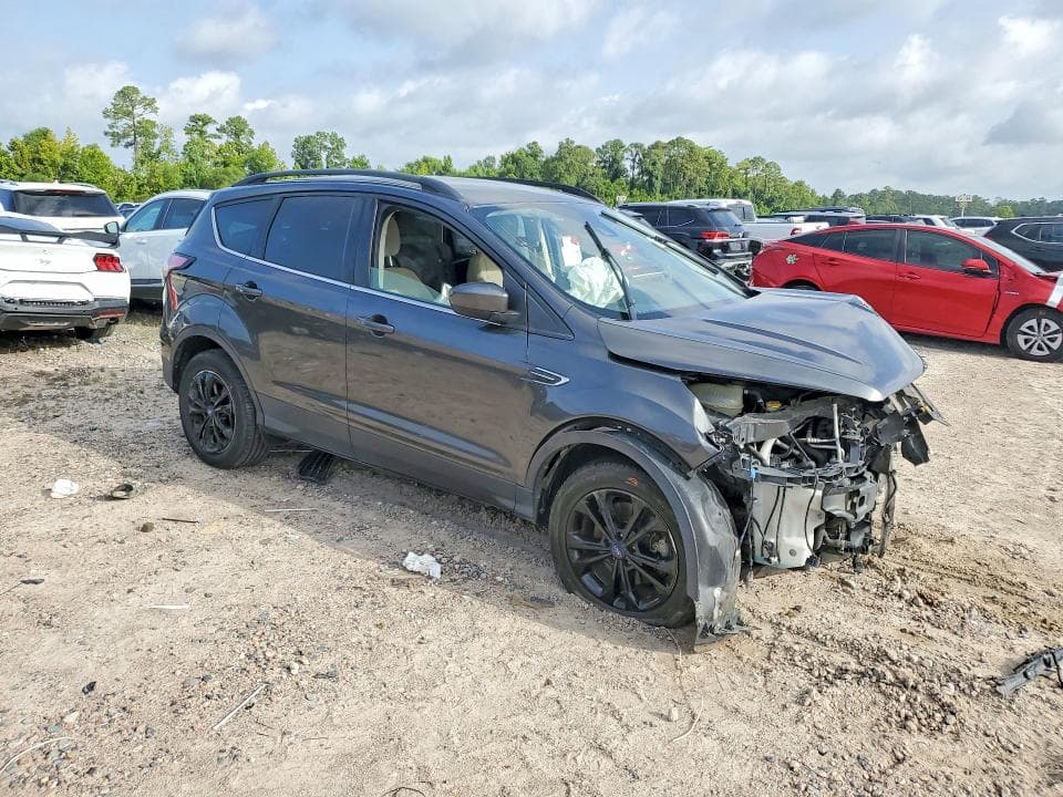 2018 FORD ESCAPE SE 4