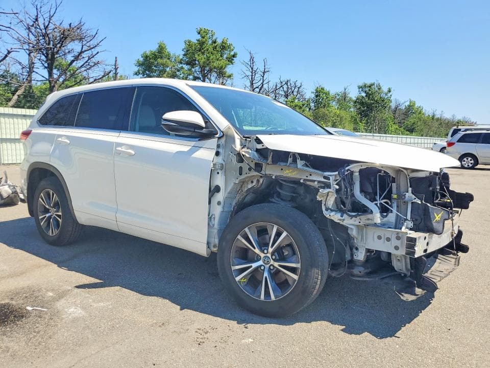 2017 TOYOTA HIGHLANDER LE PLUS 4