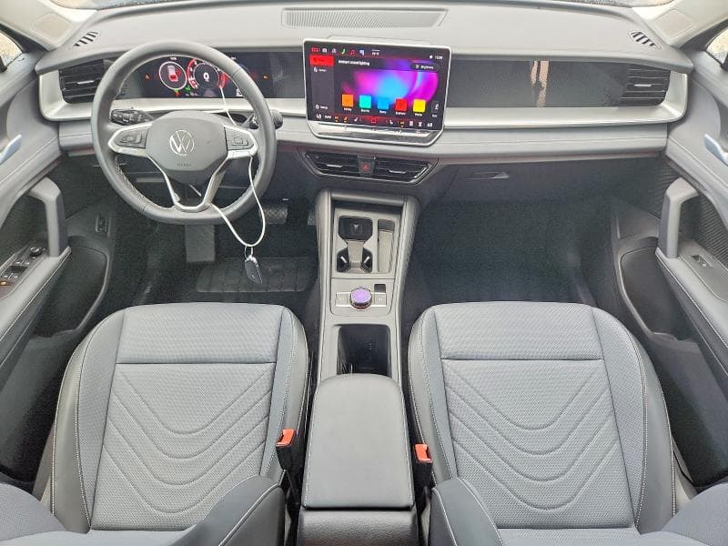 2026 VOLKSWAGEN TIGUAN SE 8