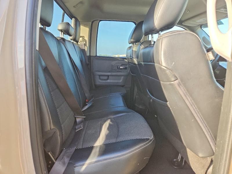 2019 RAM 1500 CLASSIC SLT 10