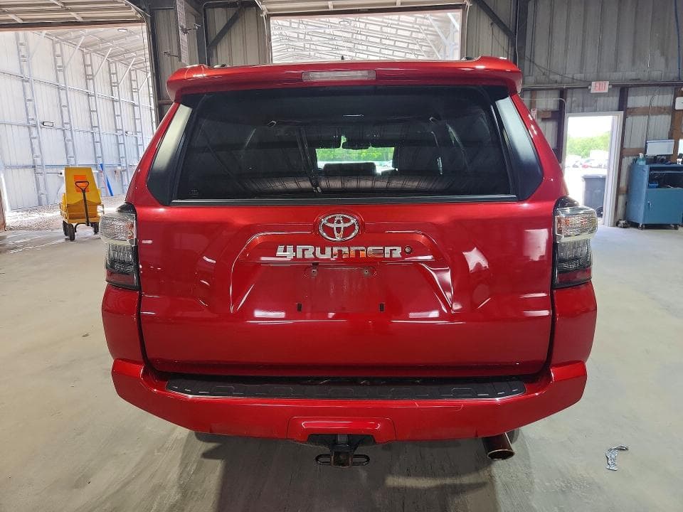 2021 TOYOTA 4RUNNER SR5 6