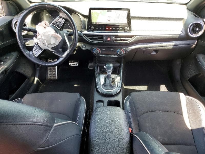 2023 KIA FORTE GT LINE 8