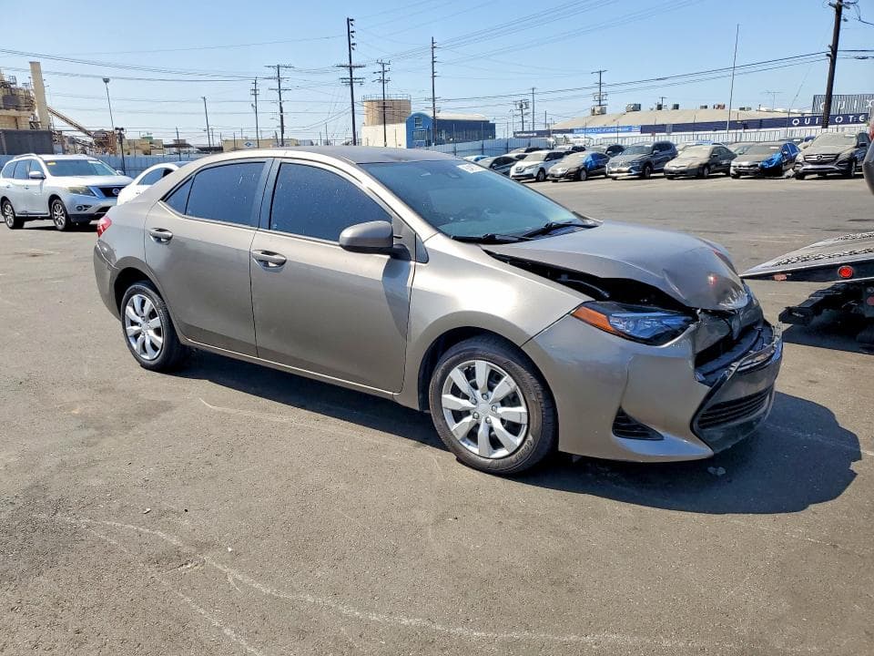 2017 TOYOTA COROLLA LE 4