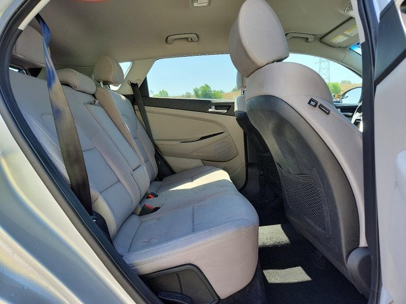 2019 HYUNDAI TUCSON SE 11
