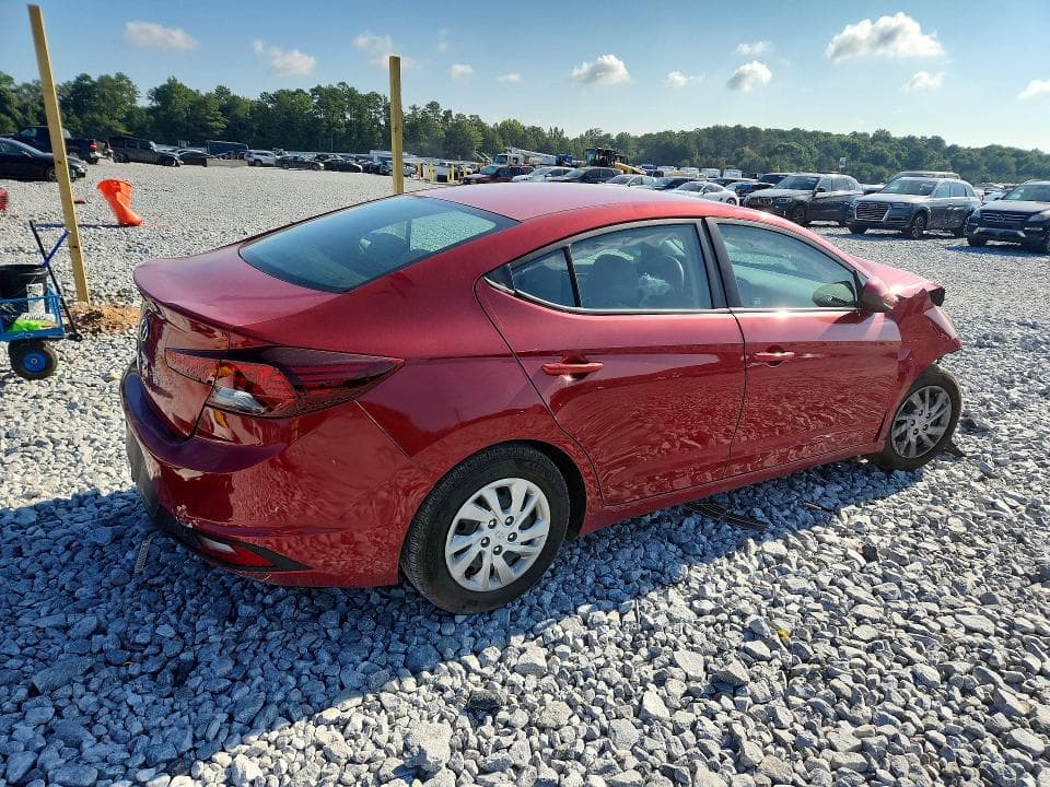 2019 HYUNDAI ELANTRA SE 3