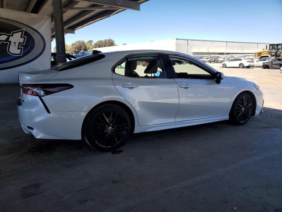 2024 TOYOTA CAMRY XSE 3