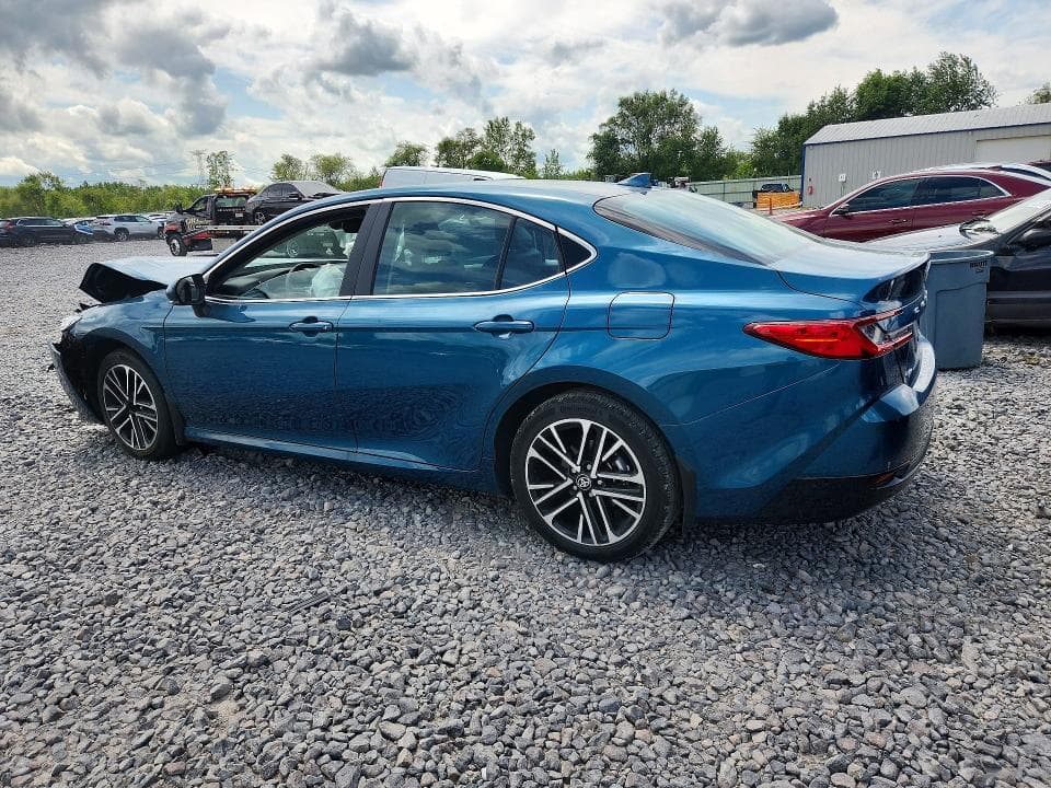 2026 TOYOTA CAMRY XLE 2