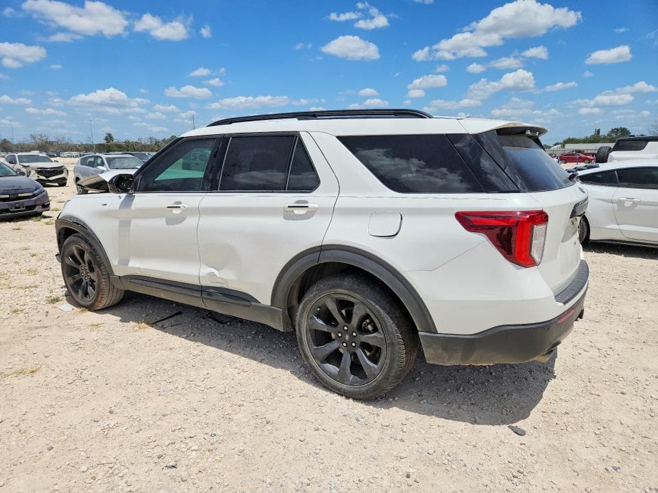 2022 FORD EXPLORER ST-LINE 2