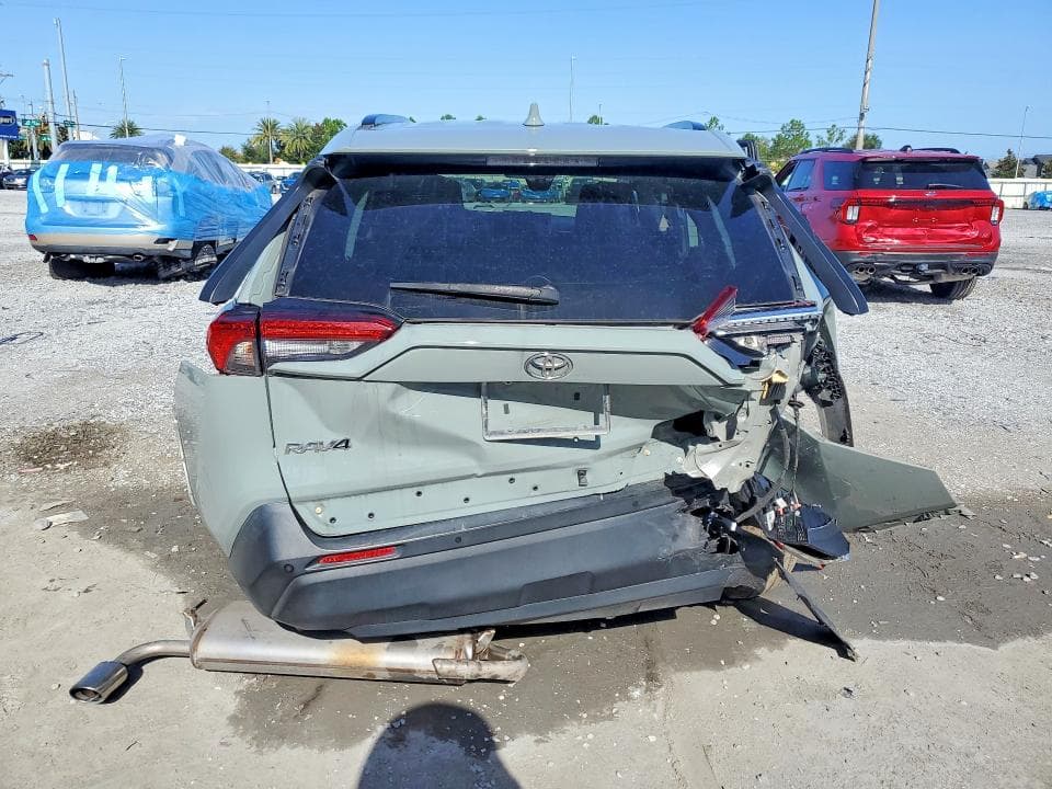 2021 TOYOTA RAV4 XLE PREMIUM 6