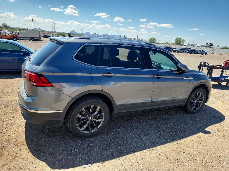 2023 VOLKSWAGEN TIGUAN SE 3