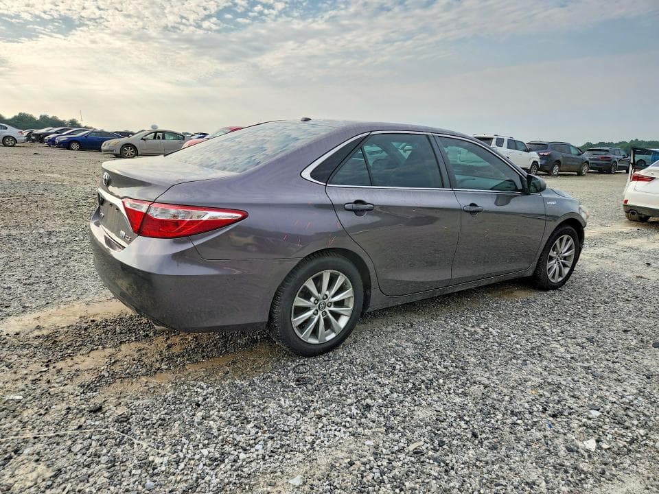 2017 TOYOTA CAMRY HYBRID XLE 3