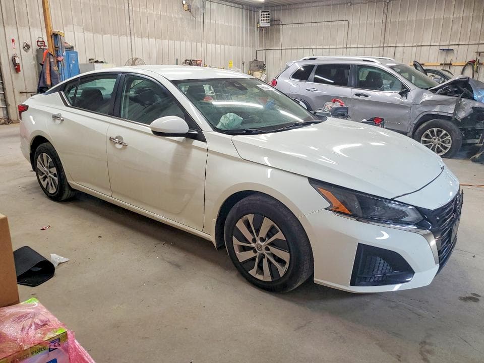 2023 NISSAN ALTIMA S 4