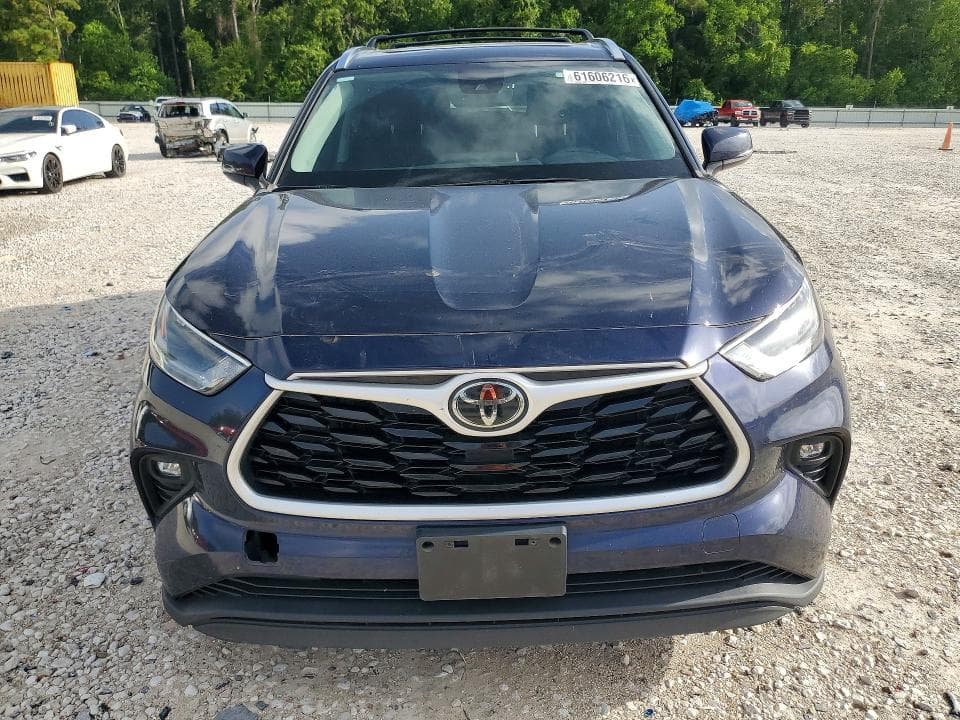 2021 TOYOTA HIGHLANDER XLE 5