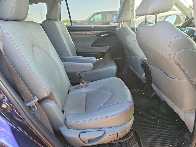 2021 TOYOTA HIGHLANDER HYBRID PLATINUM 10