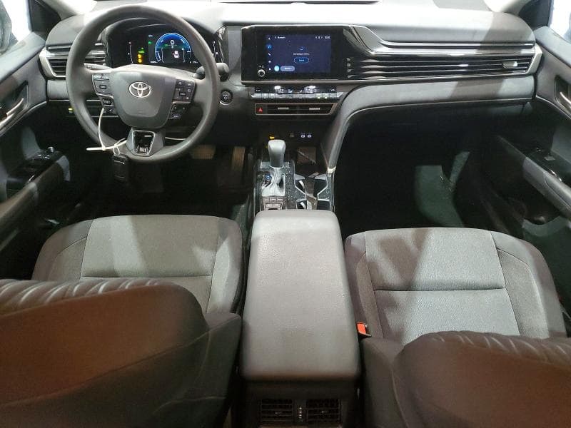 2025 TOYOTA CAMRY LE 8