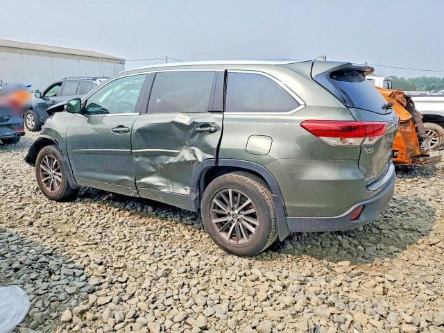 2018 TOYOTA HIGHLANDER XLE 2
