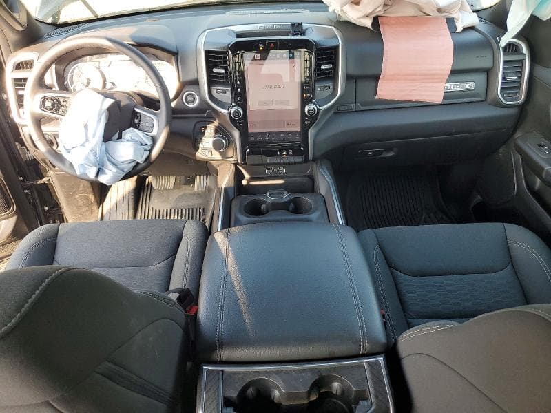 2025 RAM 1500 BIG HORN 8
