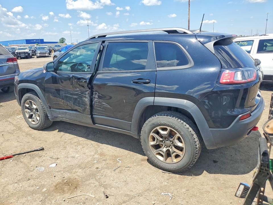 2019 JEEP CHEROKEE TRAILHAWK 2