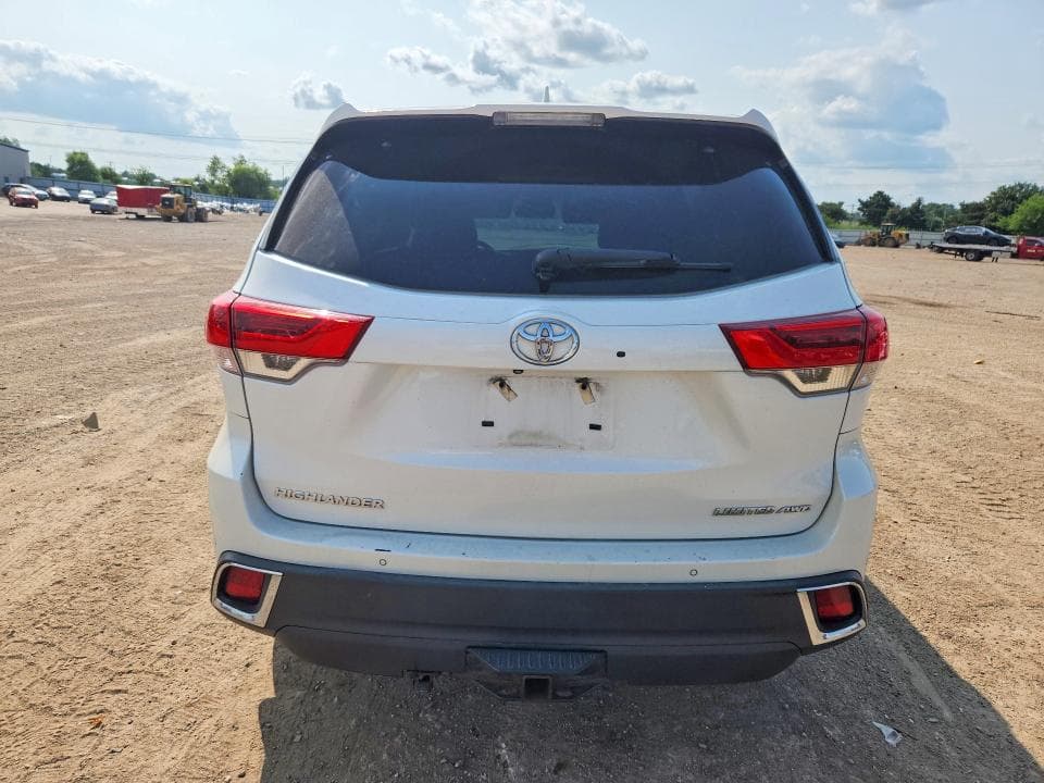 2019 TOYOTA HIGHLANDER LIMITED 6