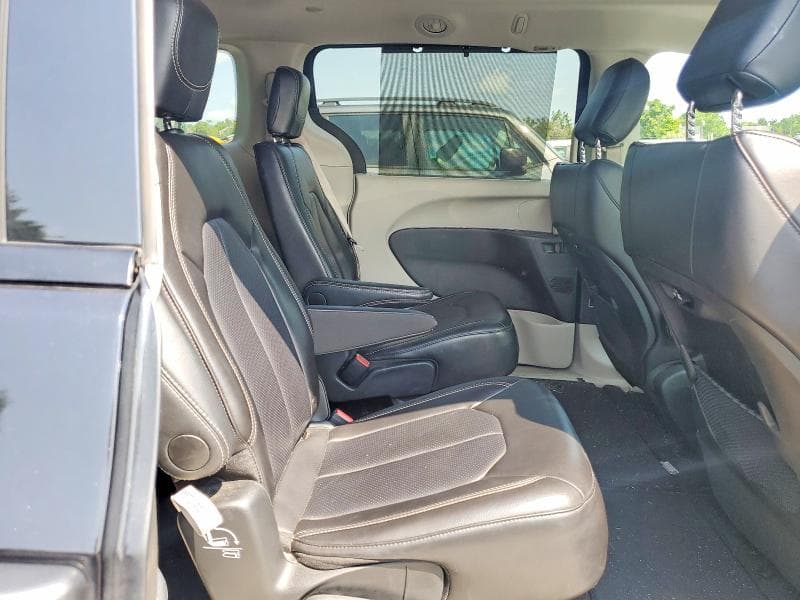 2024 CHRYSLER PACIFICA TOURING L 11