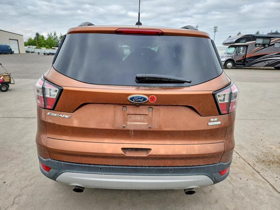 2017 FORD ESCAPE SE 6