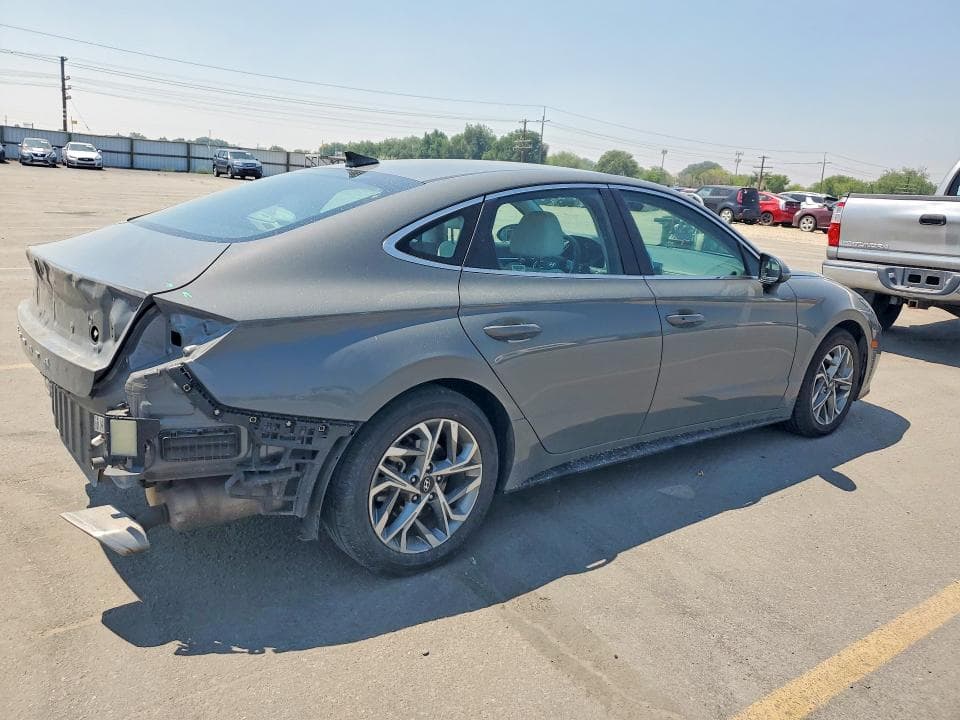 2023 HYUNDAI SONATA SEL 3