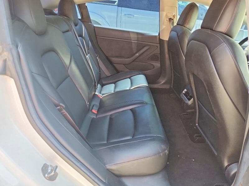 2018 TESLA MODEL 3 10