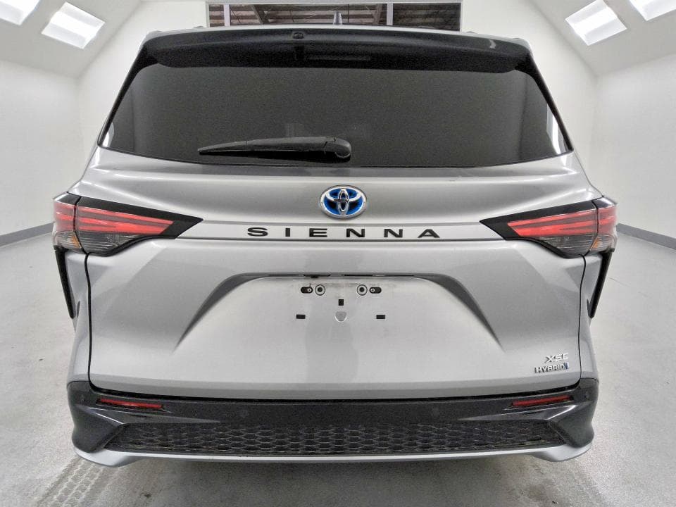2021 TOYOTA SIENNA XSE 6