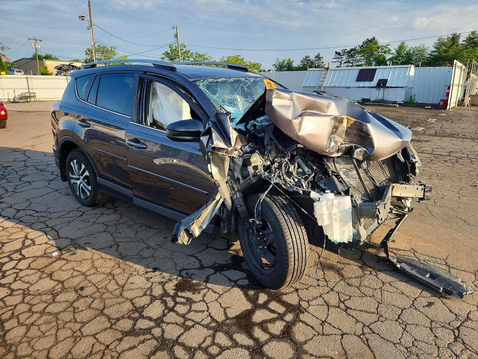 2017 TOYOTA RAV4 LE 4