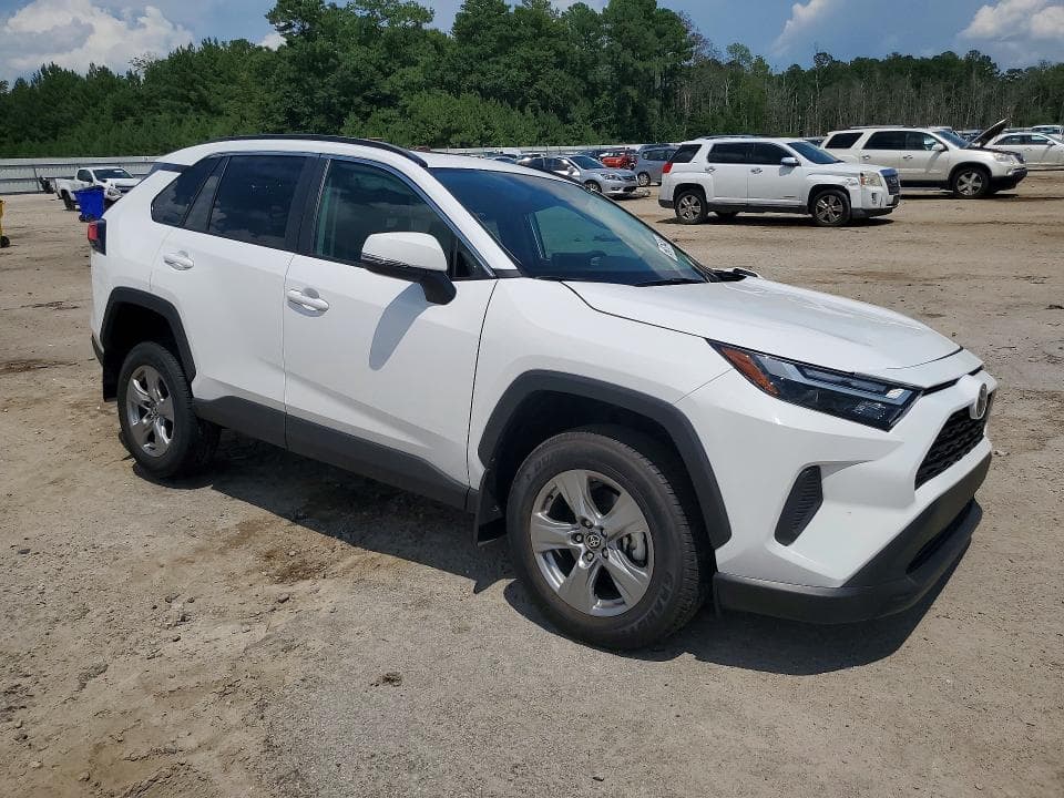 2025 TOYOTA RAV4 XLE 4
