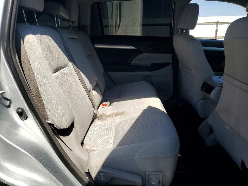 2018 TOYOTA HIGHLANDER LE 11