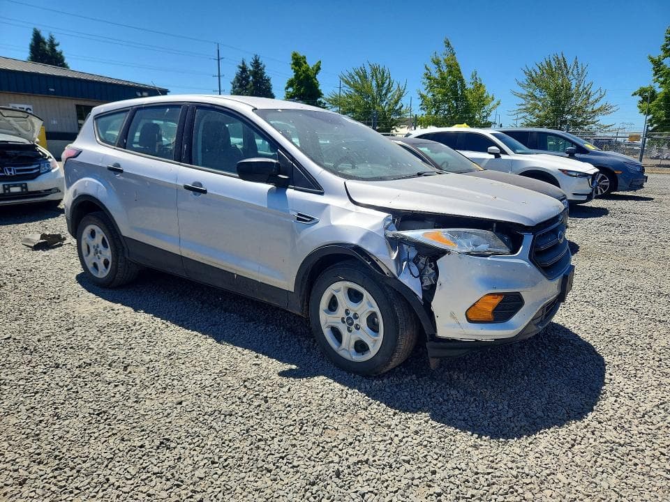 2017 FORD ESCAPE S 4