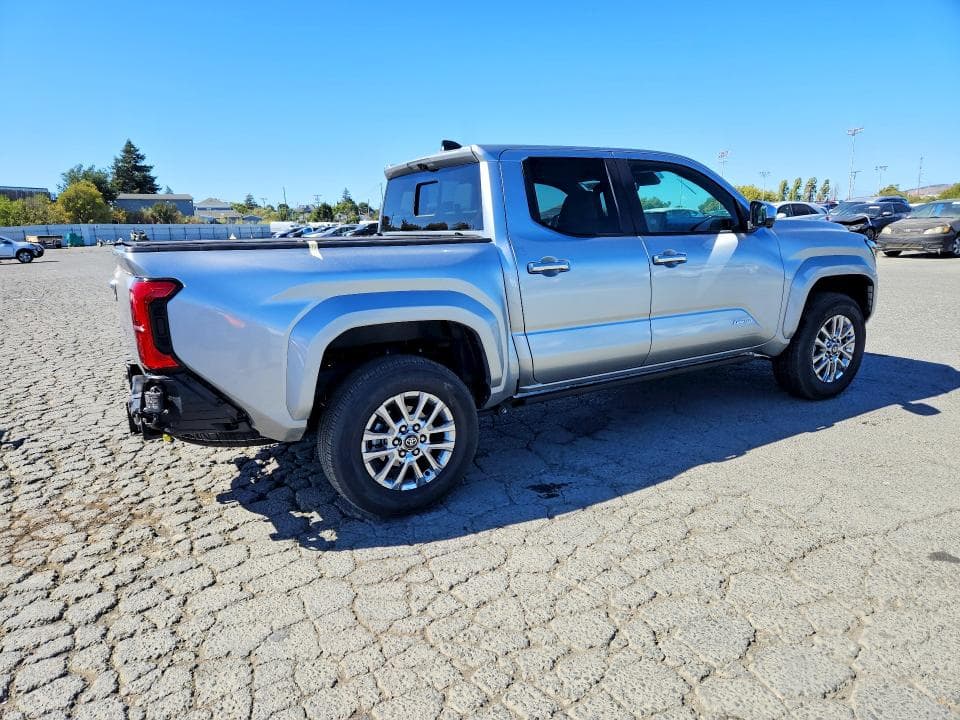 2024 TOYOTA TACOMA LIMITED 3